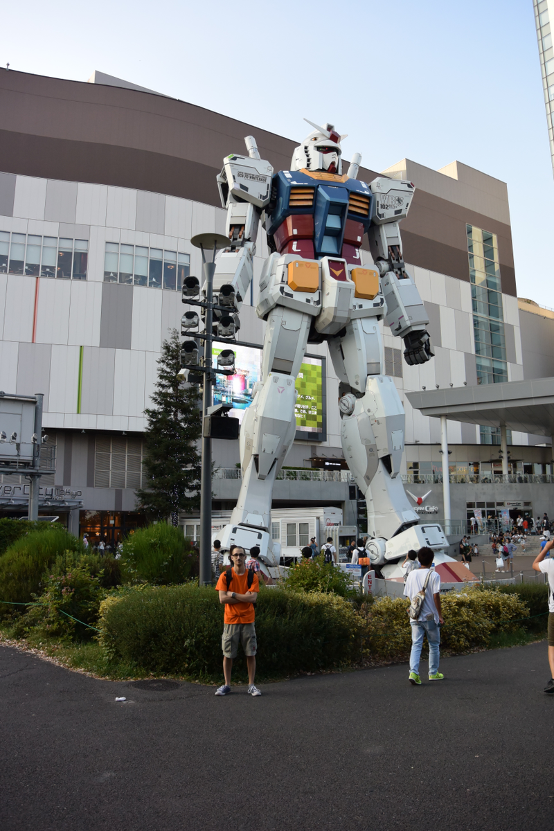 Illustration for article titled Japan, A Dogapult Trip, Part 5: Cars and Cosplay and Comiket!